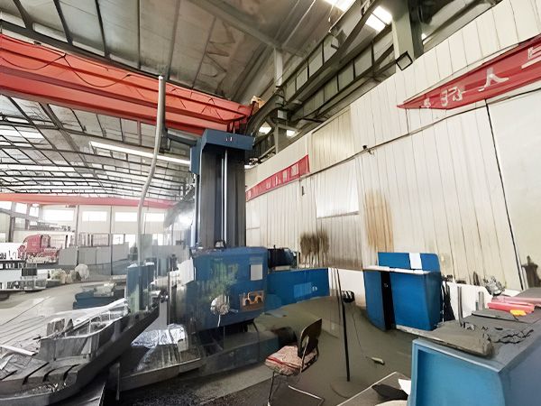 Horizontal boring and milling machine